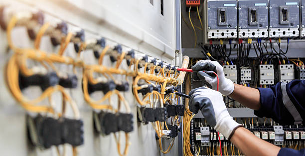 Professional Electrician technician working in Reed Creek, GA